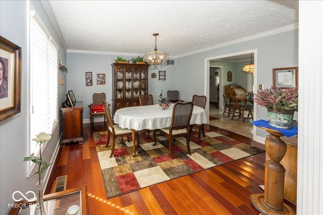 1176 Creekside Lane, Plainfield, IN 46168