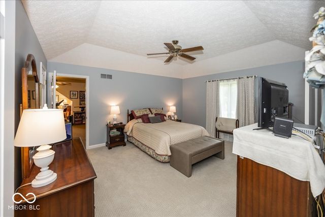 1176 Creekside Lane, Plainfield, IN 46168