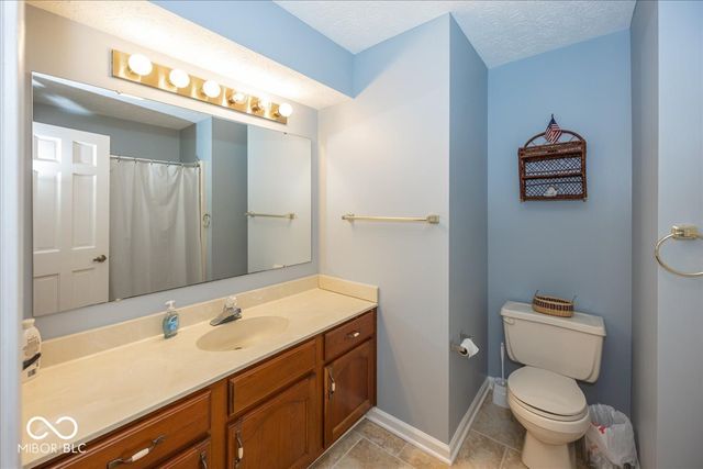 1176 Creekside Lane, Plainfield, IN 46168