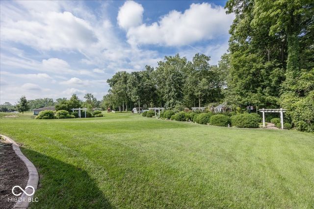 1176 Creekside Lane, Plainfield, IN 46168