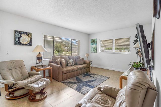 262 SE 9th Avenue 1-4, Deerfield Beach, FL 33441