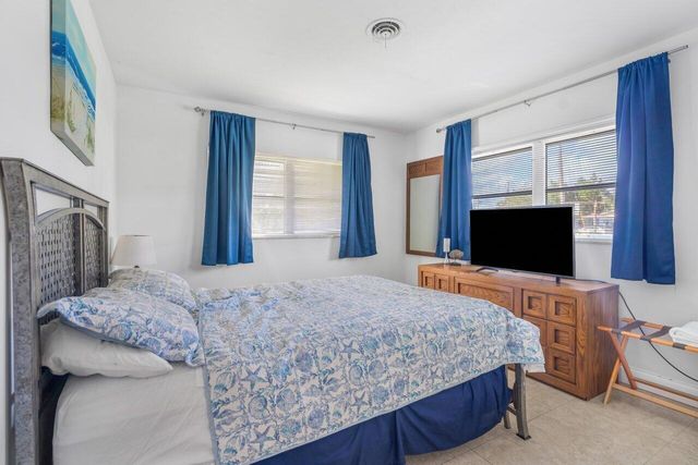 262 SE 9th Avenue 1-4, Deerfield Beach, FL 33441