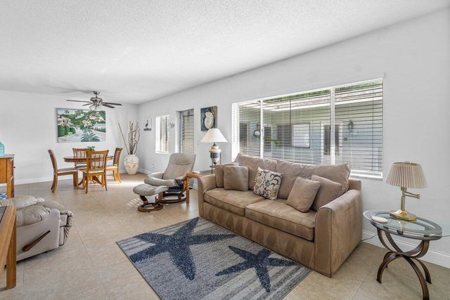 262 SE 9th Avenue 1-4, Deerfield Beach, FL 33441