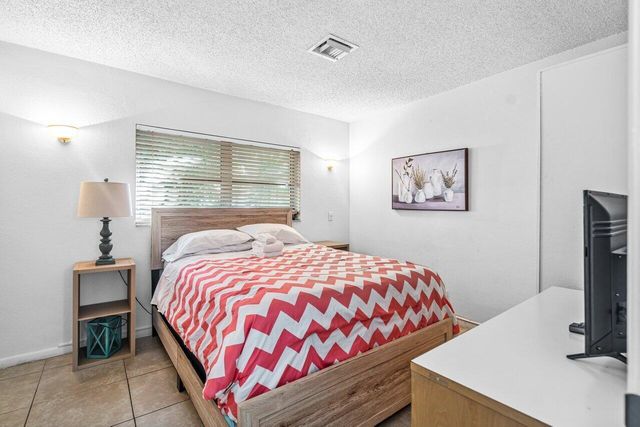 262 SE 9th Avenue 1-4, Deerfield Beach, FL 33441