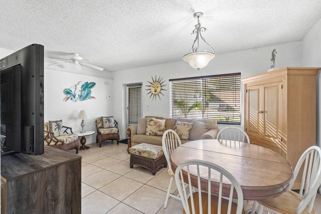 262 SE 9th Avenue 1-4, Deerfield Beach, FL 33441
