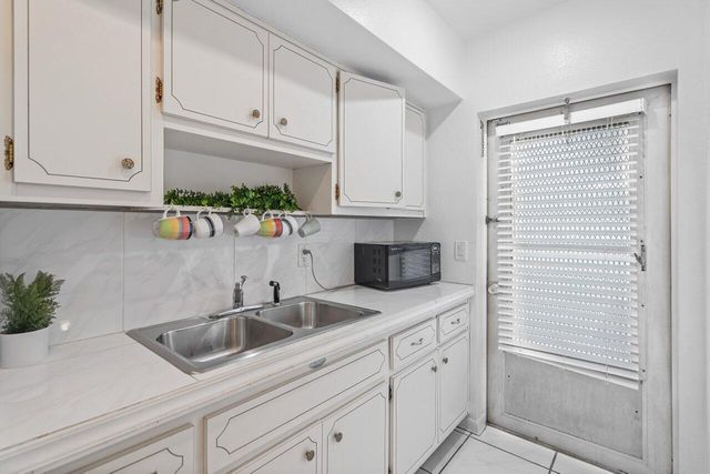 262 SE 9th Avenue 1-4, Deerfield Beach, FL 33441
