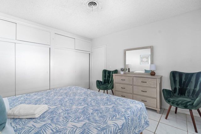 262 SE 9th Avenue 1-4, Deerfield Beach, FL 33441