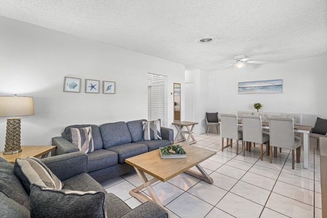 262 SE 9th Avenue 1-4, Deerfield Beach, FL 33441