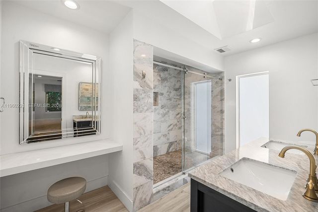 2809 NE 32nd St, Lighthouse Point, FL 33064