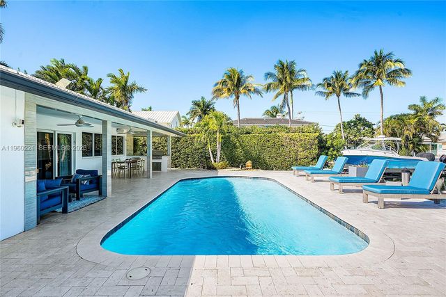 2809 NE 32nd St, Lighthouse Point, FL 33064