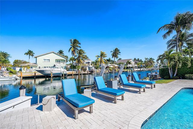 2809 NE 32nd St, Lighthouse Point, FL 33064