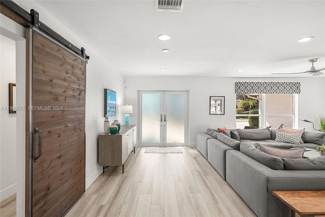 2809 NE 32nd St, Lighthouse Point, FL 33064