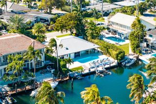 2809 NE 32nd St, Lighthouse Point, FL 33064
