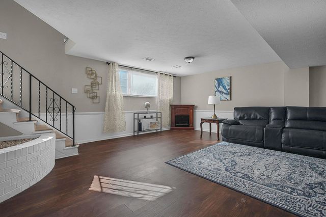 1452 Ironwood Drive, Columbus, OH 43229