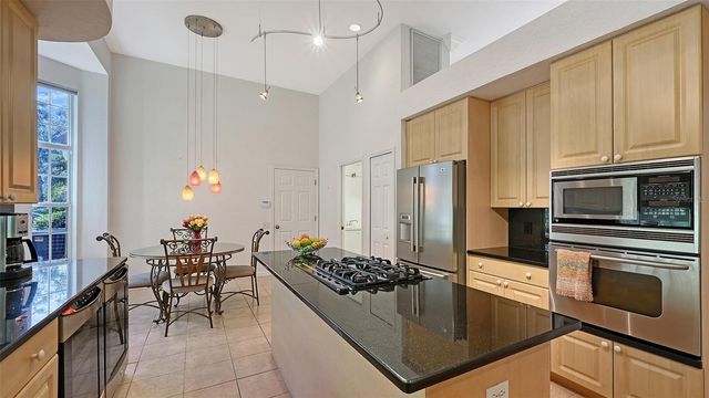 7318 WINDEMERE LANE, University Park, FL 34201