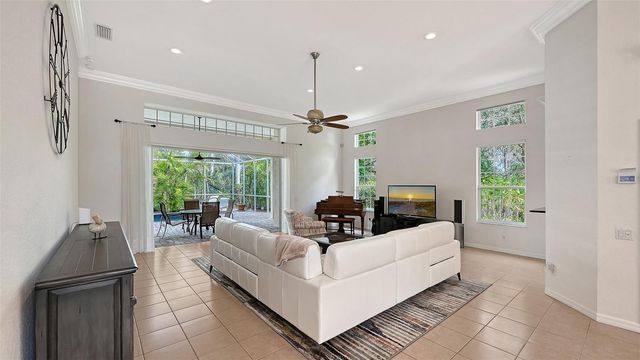 7318 WINDEMERE LANE, University Park, FL 34201