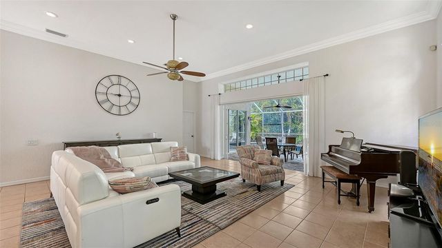 7318 WINDEMERE LANE, University Park, FL 34201