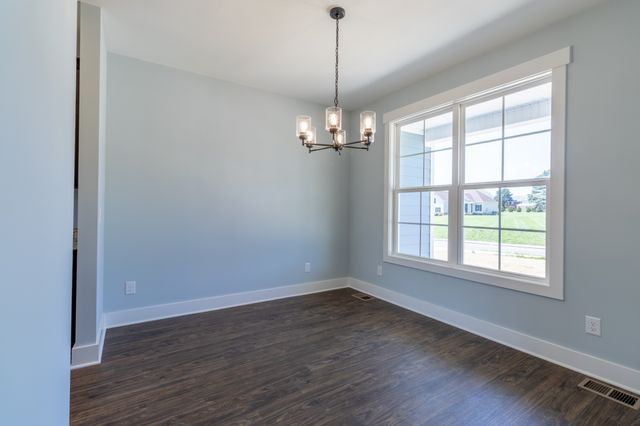 2060 Beverly Ct, Springfield, TN 37172