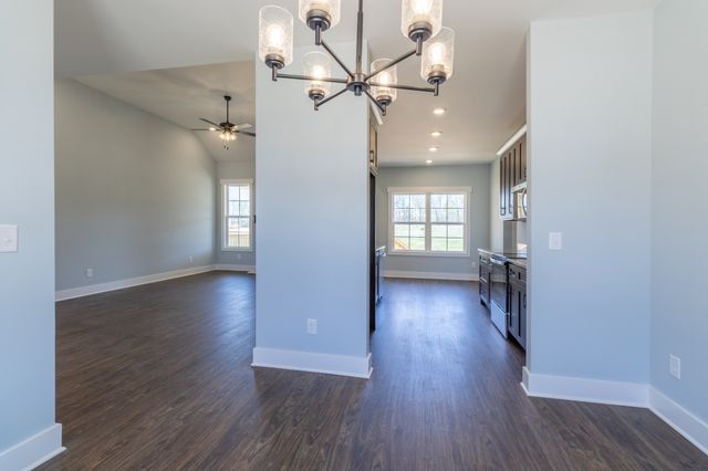 2060 Beverly Ct, Springfield, TN 37172