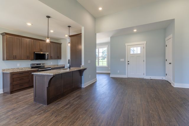 2060 Beverly Ct, Springfield, TN 37172