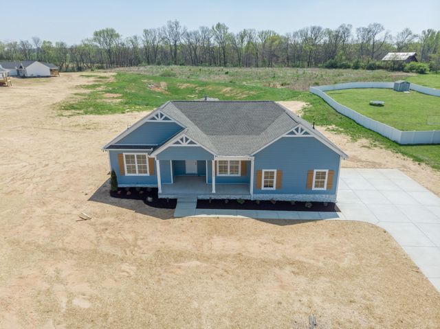 2060 Beverly Ct, Springfield, TN 37172