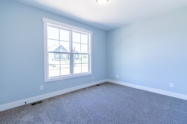 2060 Beverly Ct, Springfield, TN 37172