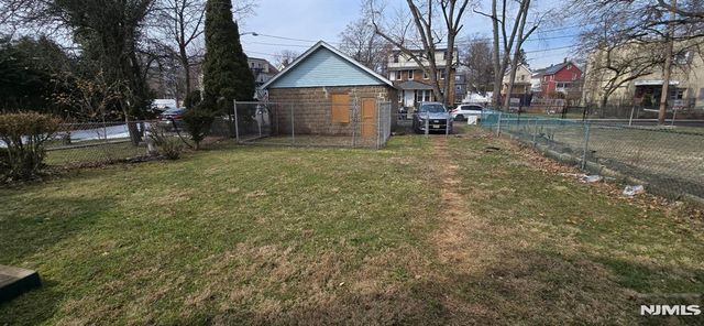 254 Pindle Avenue, Englewood, NJ 07631