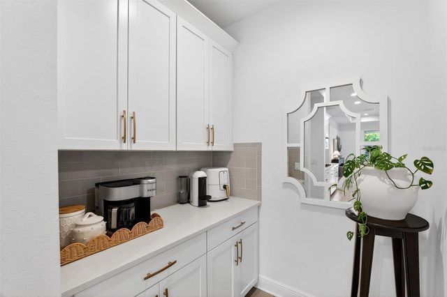 2119 WOODLEAF HAMMOCK COURT, Lakewood Ranch, FL 34211