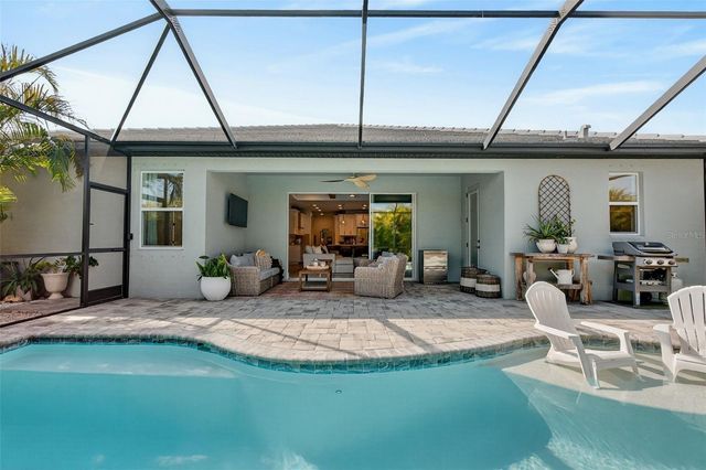 2119 WOODLEAF HAMMOCK COURT, Lakewood Ranch, FL 34211