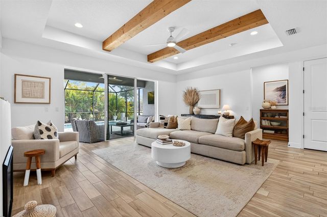 2119 WOODLEAF HAMMOCK COURT, Lakewood Ranch, FL 34211