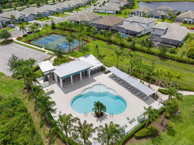 2119 WOODLEAF HAMMOCK COURT, Lakewood Ranch, FL 34211