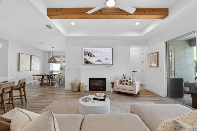 2119 WOODLEAF HAMMOCK COURT, Lakewood Ranch, FL 34211