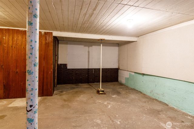 114 Coulee Boulevard, Electric City, WA 99123