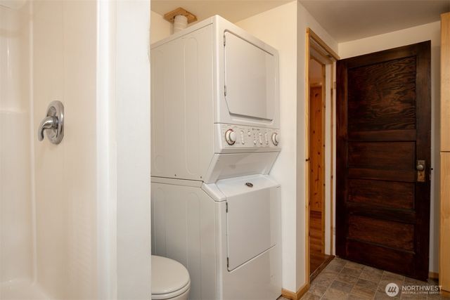 114 Coulee Boulevard, Electric City, WA 99123