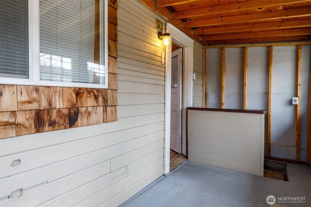 114 Coulee Boulevard, Electric City, WA 99123