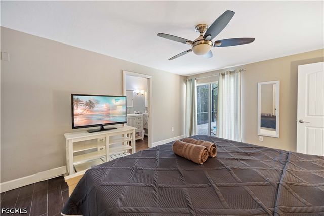 856 104th AVE N, Naples, FL 34108