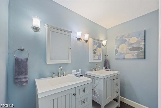 856 104th AVE N, Naples, FL 34108