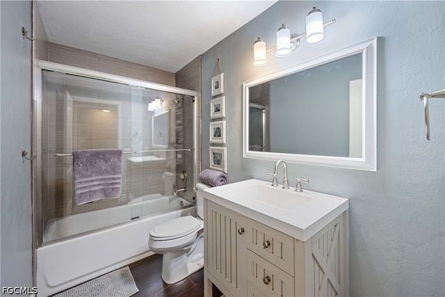 856 104th AVE N, Naples, FL 34108