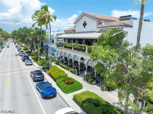 856 104th AVE N, Naples, FL 34108