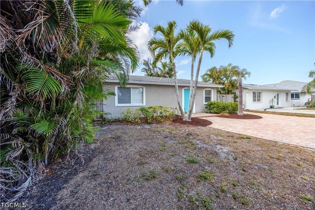 856 104th AVE N, Naples, FL 34108