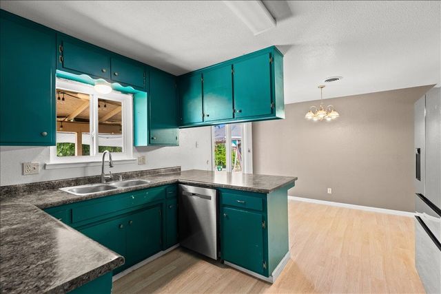 6500 Narcisco Way, Hughson, CA 95326