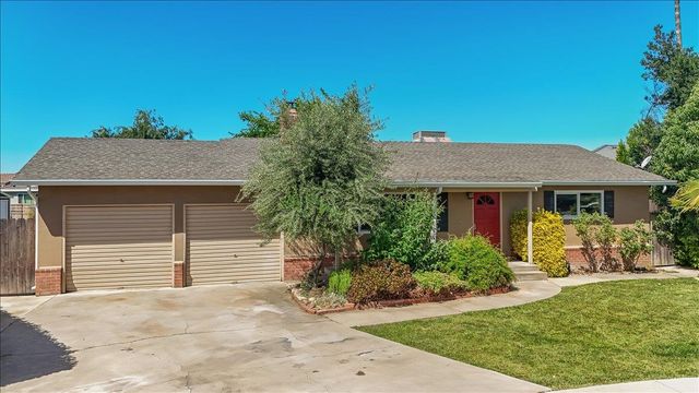 6500 Narcisco Way, Hughson, CA 95326