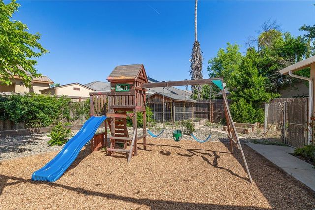 6500 Narcisco Way, Hughson, CA 95326