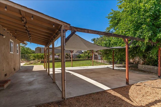 6500 Narcisco Way, Hughson, CA 95326
