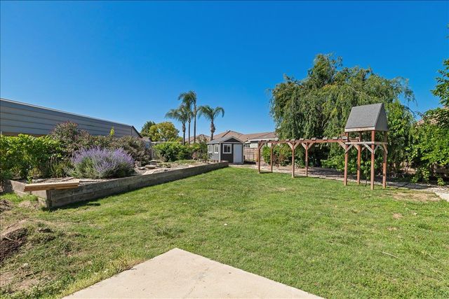 6500 Narcisco Way, Hughson, CA 95326
