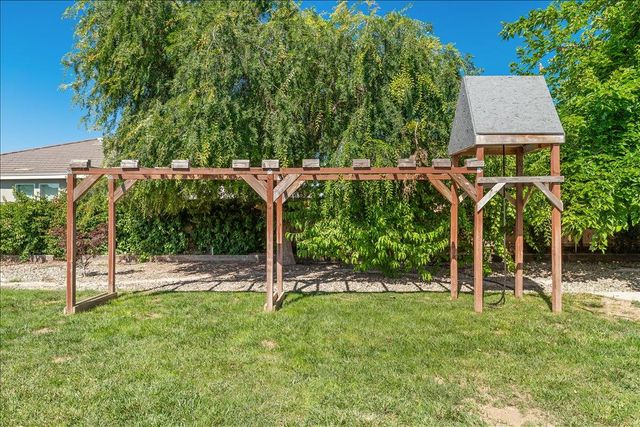 6500 Narcisco Way, Hughson, CA 95326