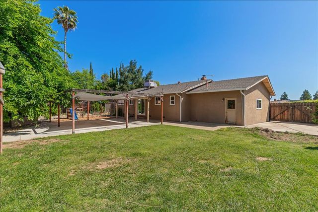 6500 Narcisco Way, Hughson, CA 95326