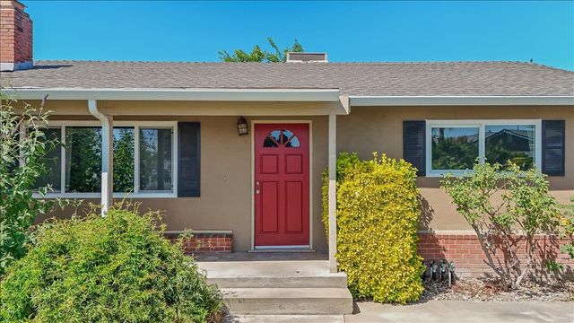 6500 Narcisco Way, Hughson, CA 95326