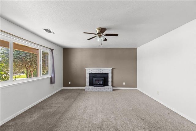 6500 Narcisco Way, Hughson, CA 95326