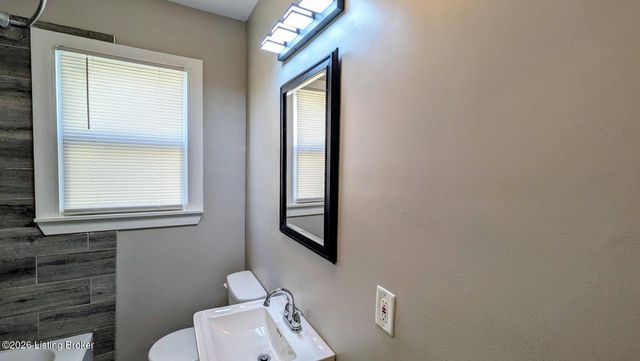 309 S 41st St, Louisville, KY 40212